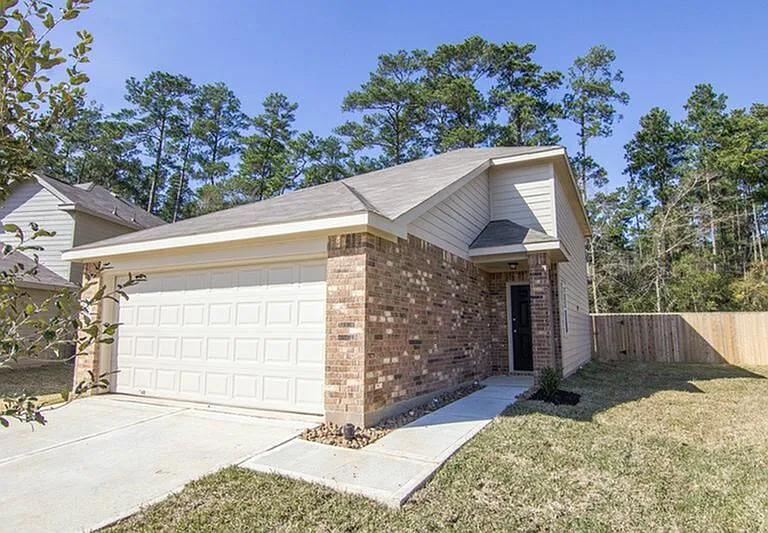 13975 Westfield Dr — Photo 3