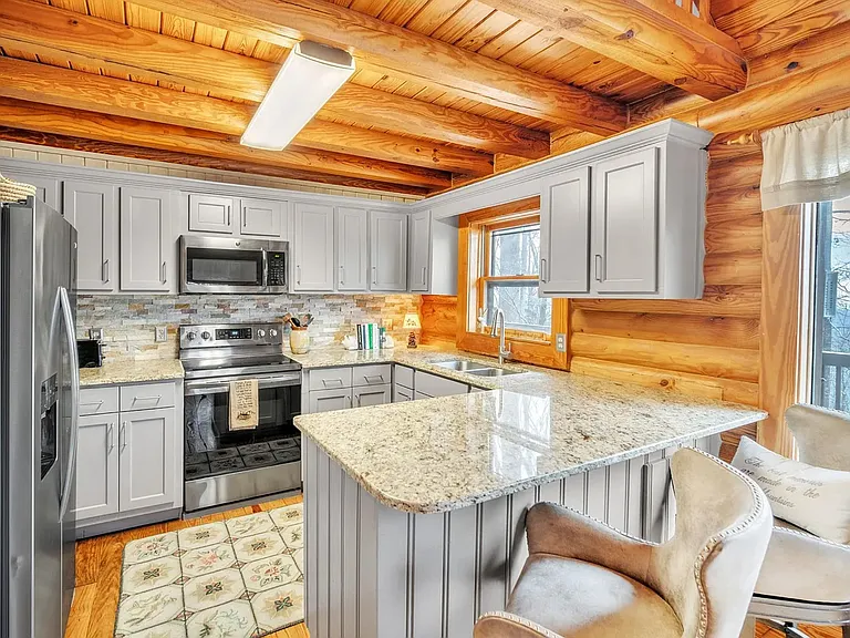 888 White Oak Mountain Rd — Photo 6