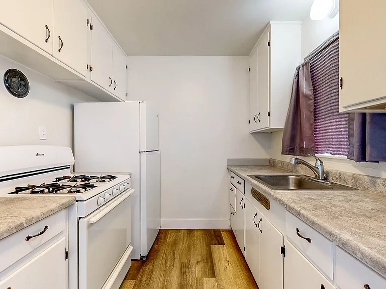 560 McConnell Ave — Photo 21