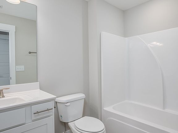 5th image of 5518 Willoughby Way 193