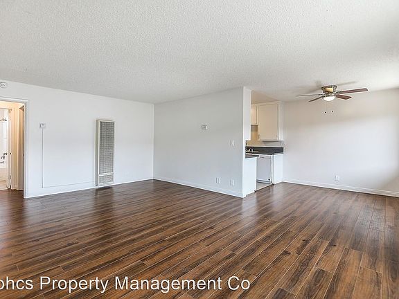 5th image of 8140 Langdon Ave APT 13