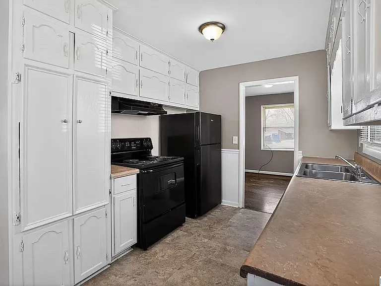 317 Westwood Dr — Photo 13