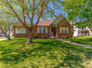 8016 Bayberry Dr, Evansville, IN 47711