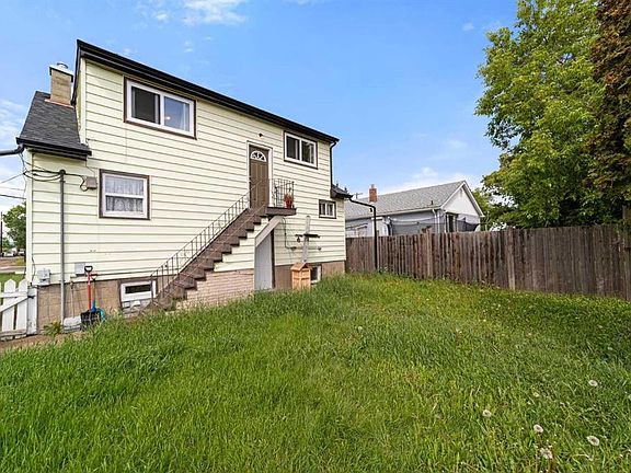 3rd image of 5219 50th Ave