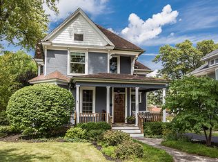 437 Summit Ave, West Chicago, IL 60185