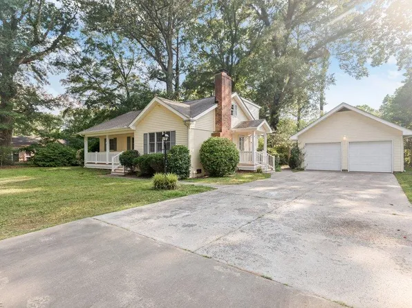 205 Fresno Dr, Chesapeake, VA 23322