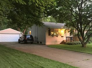 319 Crestview Dr, Munroe Falls, OH 44262