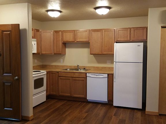 2nd image of 502 SW Evergreen Ave APT 202
