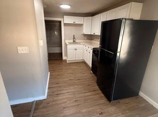 17 Bridge St #19C, Hardwick, MA 01037
