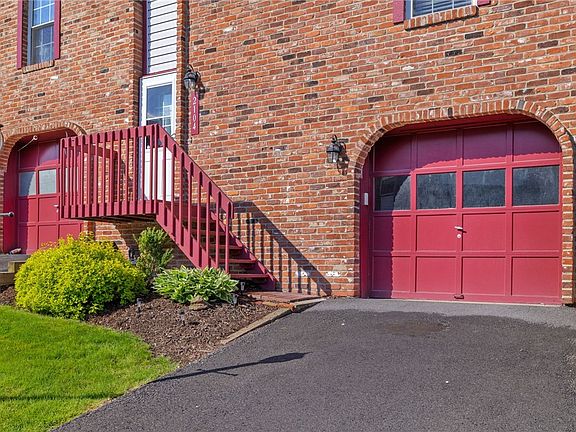 3rd image of 2104 Timberglen Dr