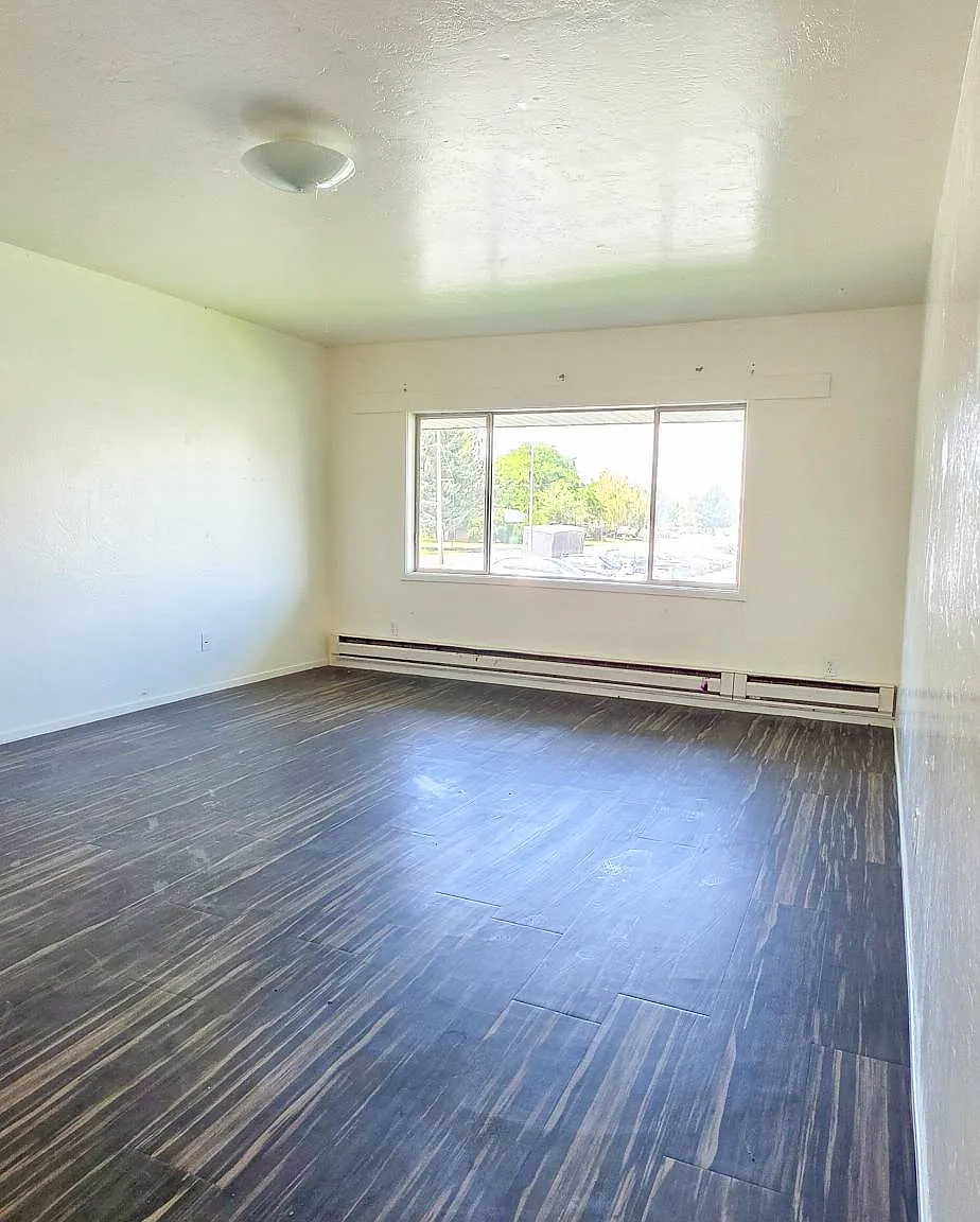 310 Moonlite Drive - 10 — Photo 2