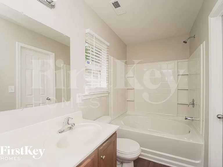 6804 Jamison Ln — Photo 13