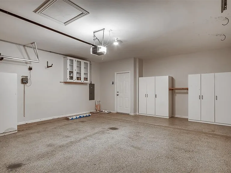 4112 Sun Meadows St — Photo 35