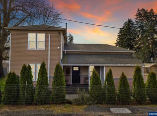 390 North Ave, Jefferson, OR 97352