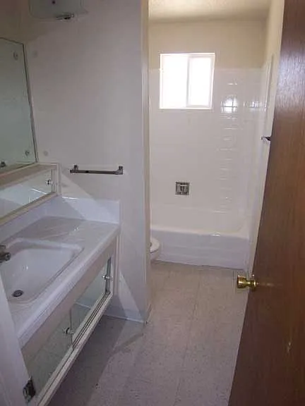 2 bed, 928 sqft, $1,200 — Photo 3
