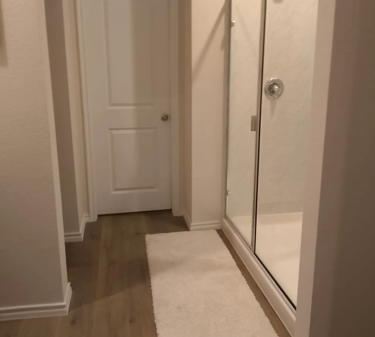 4 bed, 2242 sqft, $2,450 — Photo 4