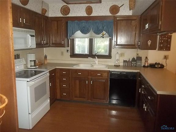 3rd image of 502 Sandalwood Ln