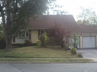 50 Abbott Rd, Somerset, NJ 08873