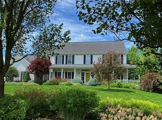 8227 Meadowview Ct, Manlius, NY 13104