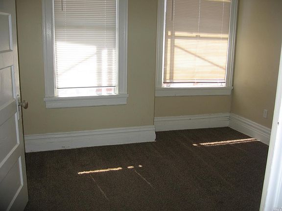 4th image of 808 Georgia St
