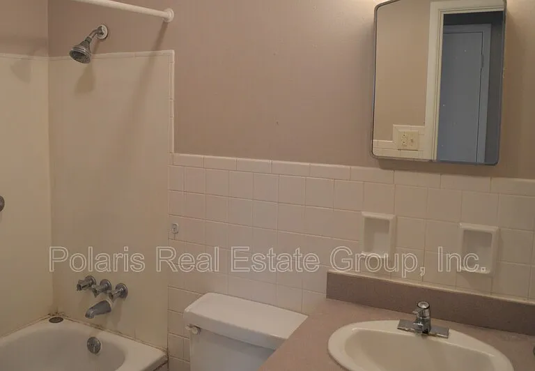 550 Cleveland St — Photo 9
