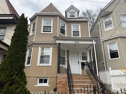 239 Lincoln Ave #1 Photo 1