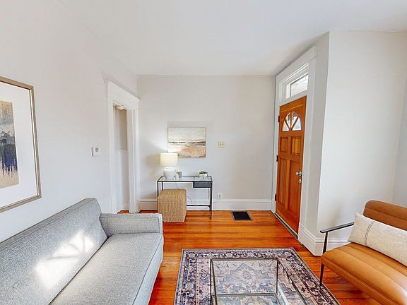 2nd image of 392 W 1st Ave
