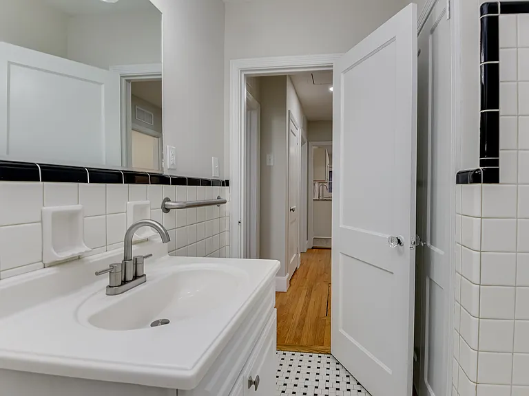 2336 Redwood Dr — Photo 17