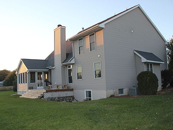 2nd image of 2340 Knollridge Ln