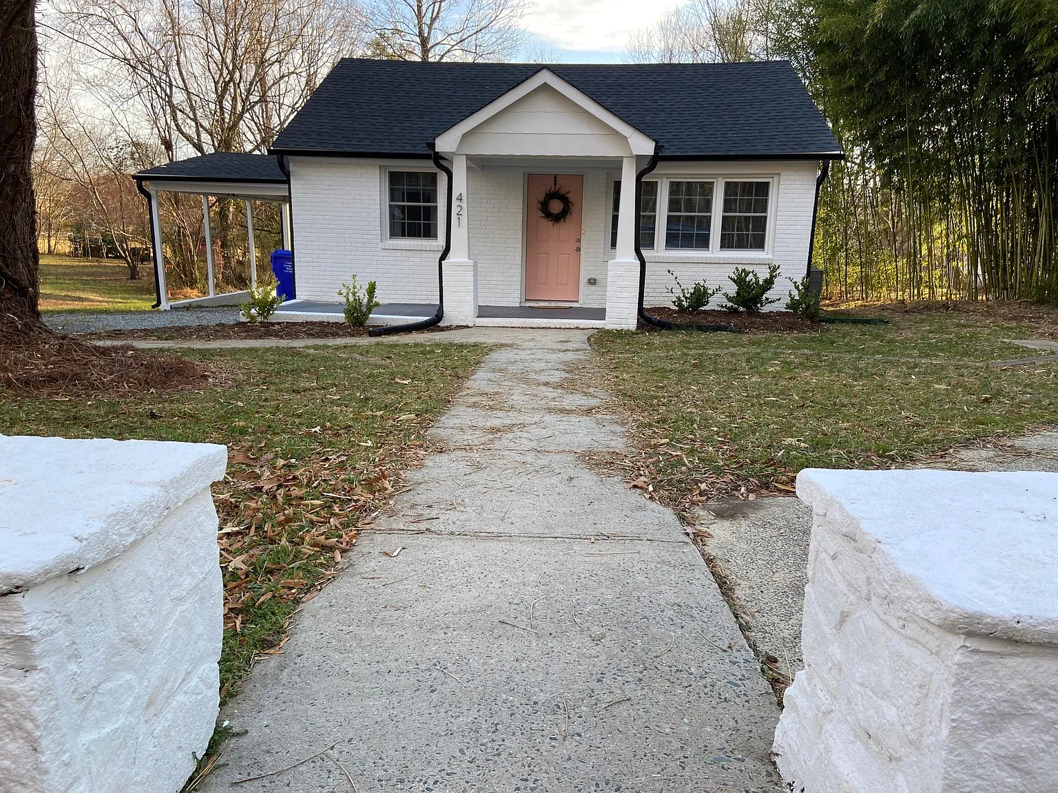2 bed, 926 sqft, $2,300 — Photo 2