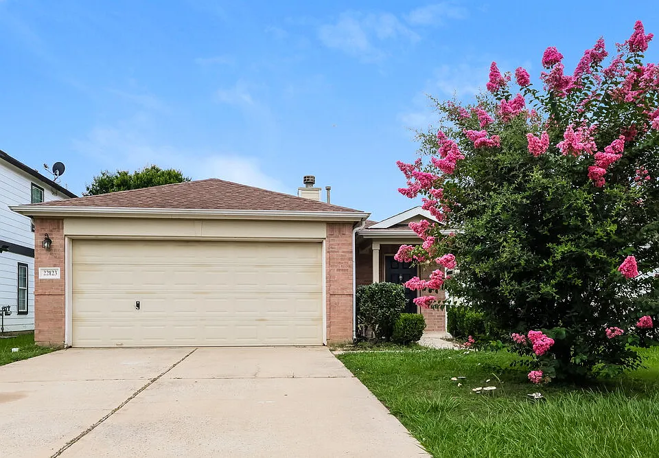22123 Greengate Dr