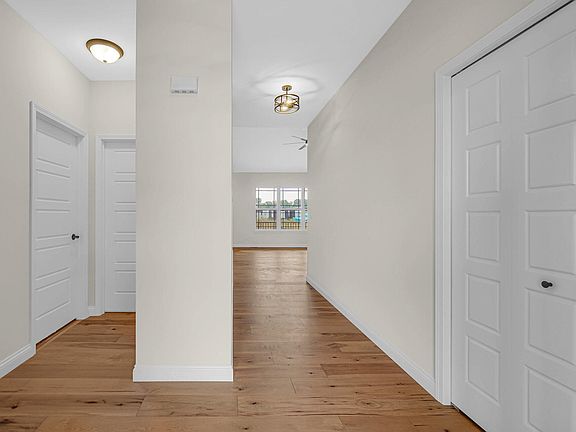 5th image of 840 Idlewild Ln