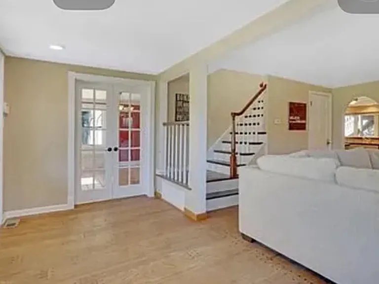 564 Winding River Ln — Photo 17