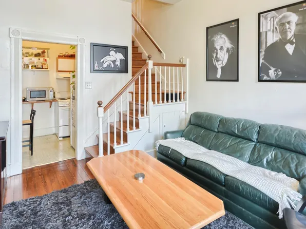 208 E 3rd St #A, Frederick, MD 21701