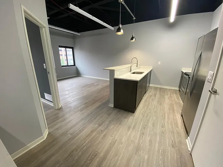 22241 Michigan Ave — Photo 18