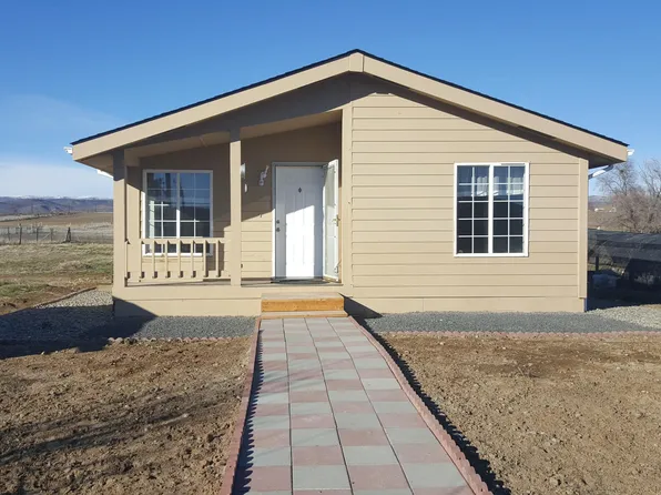 1851 W Huntzinger Rd, Selah, WA 98942