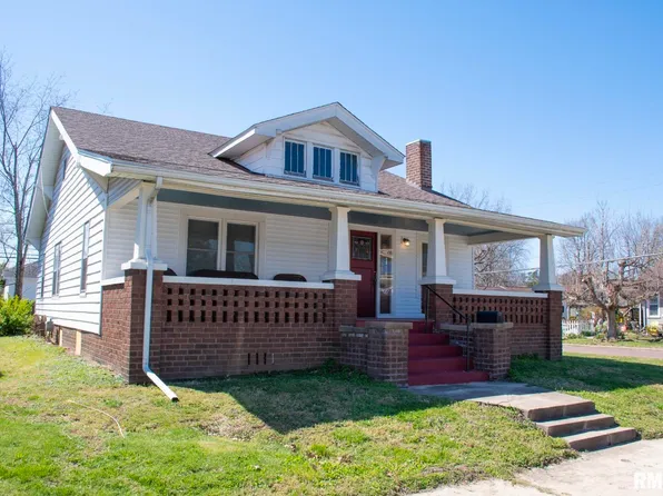2043 Elm St, Murphysboro, IL 62966