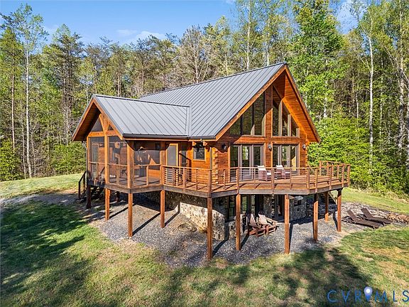 4th image of 663 Covered Bridge Rd