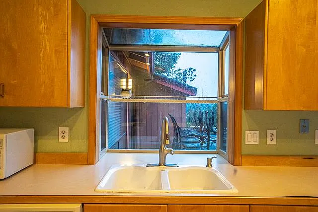 620 E Cedar St — Photo 4