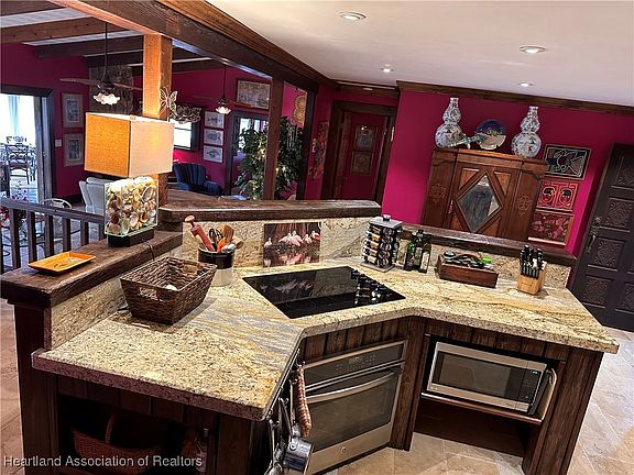 5th image of 3024 Country Lake Dr