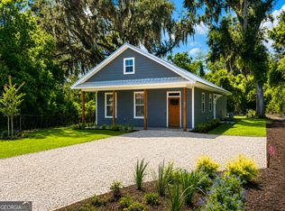 807 Elbert St, Darien, GA 31305