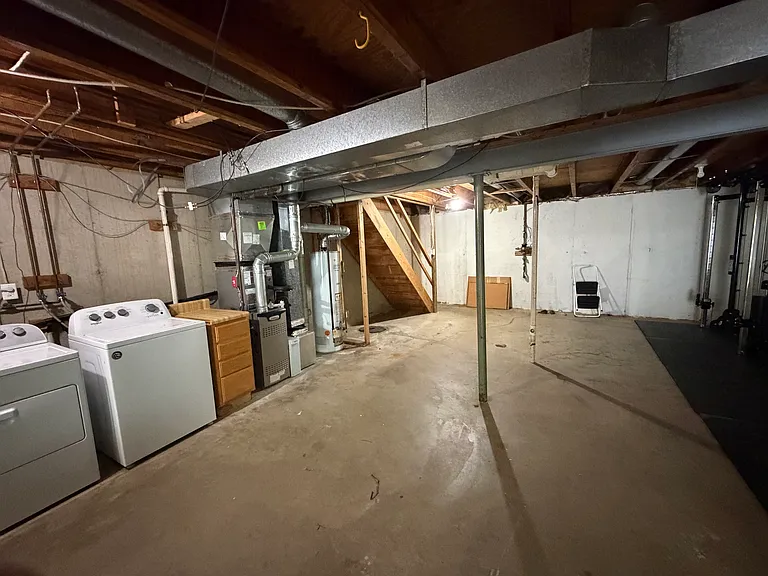 17628 Longview Ln — Photo 23