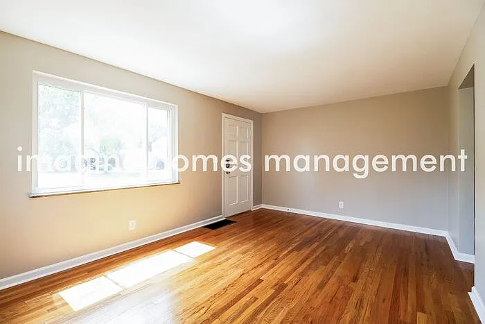 2 bed, 2.5 bath, 1688 sqft, $2,399 — Photo 3