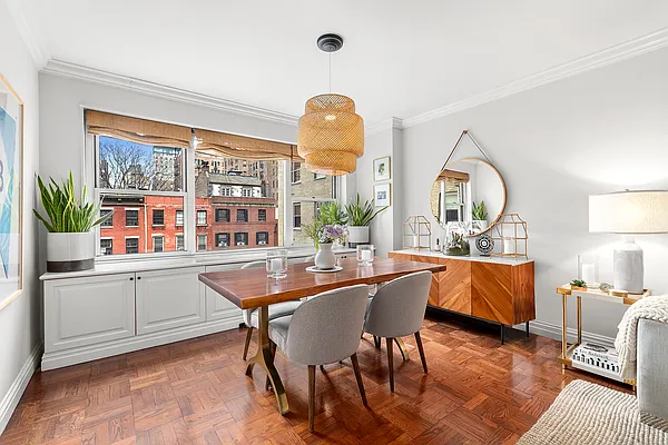 Sold by Compass | media 25