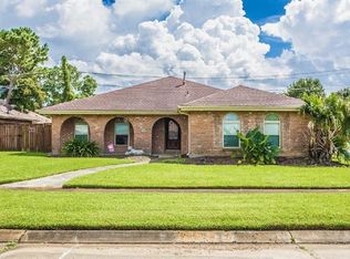 2349 S Friendship Dr, Harvey, LA 70058