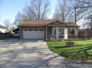 905 E Cedar St, New Baden, IL