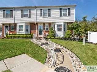1 Begonia Ct, Sayreville, NJ