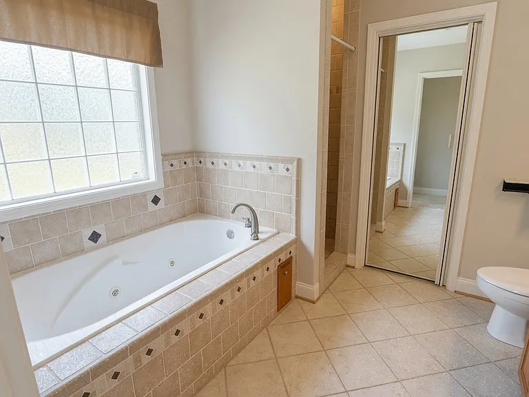 35 Belmont Dr — Photo 9