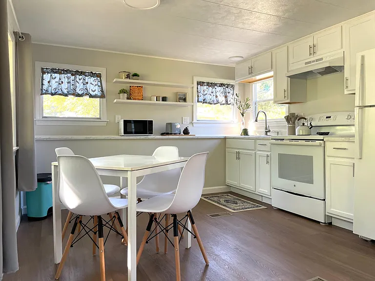 7 Pierce Rd — Photo 2