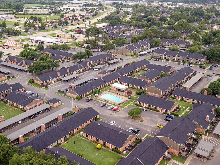 ReNew Towne Oaks — Photo 41